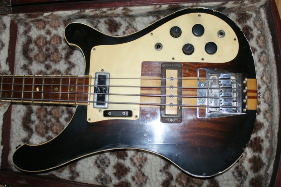 Rickenbacker bass